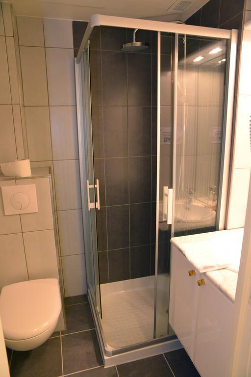 אורילק Hotel Le Square מראה חיצוני תמונה
