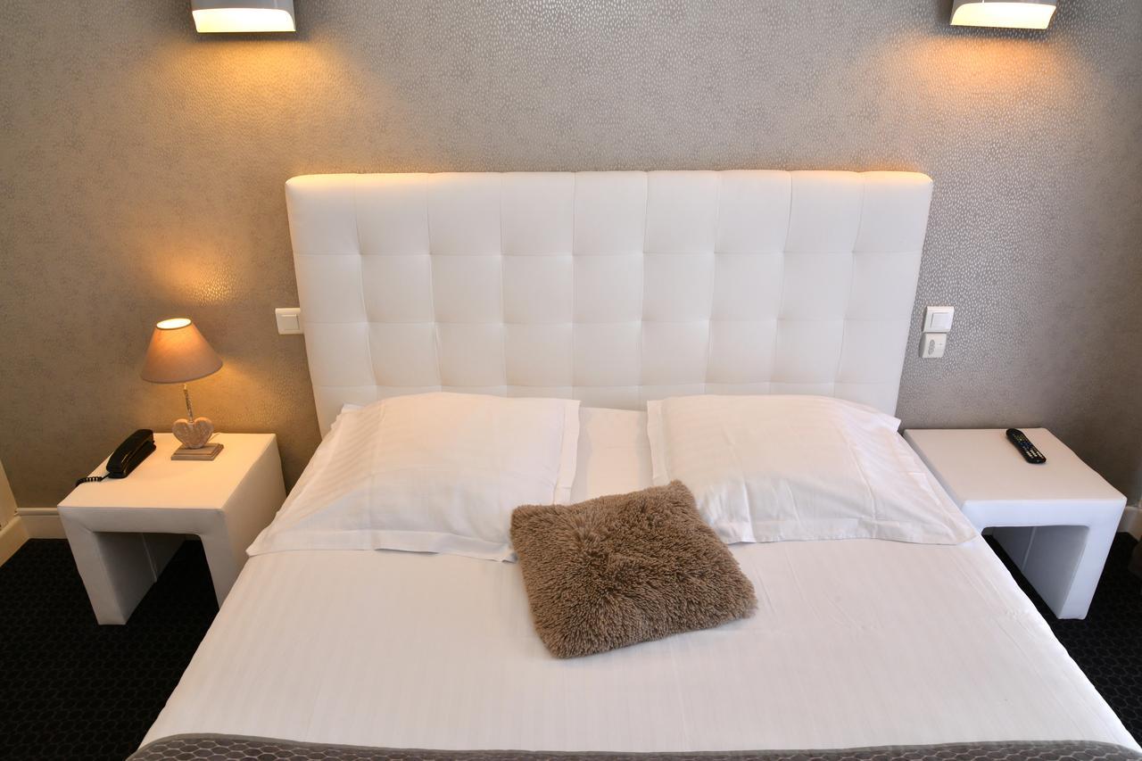 אורילק Hotel Le Square מראה חיצוני תמונה